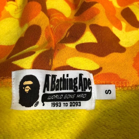 bape zip up hoodie - Picture 3 of 4